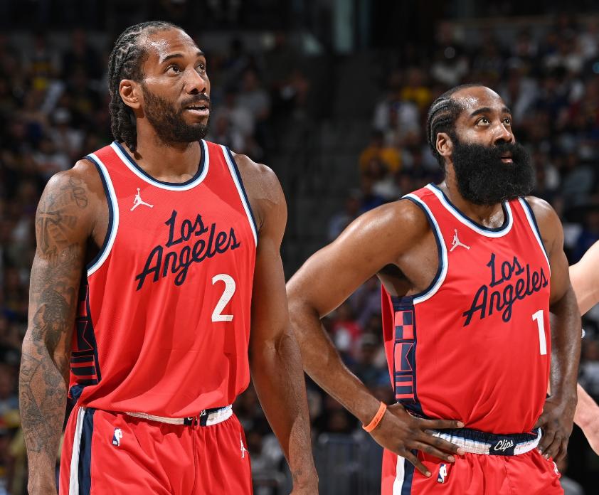 爱游戏网页版太狠了！风云突变上海海港今夜单刀错失洛杉矶快船集结日官宣签约，里昂再遭质疑备战NBA常规赛的简单介绍